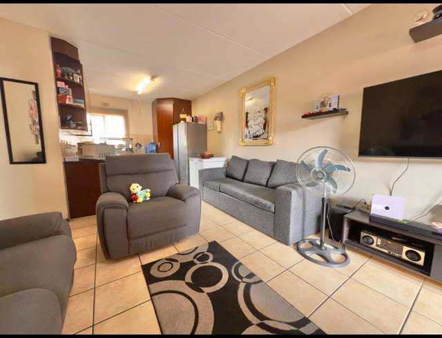 2 BEDROOM APARTMENT FOR SALE IN SONNEVELD